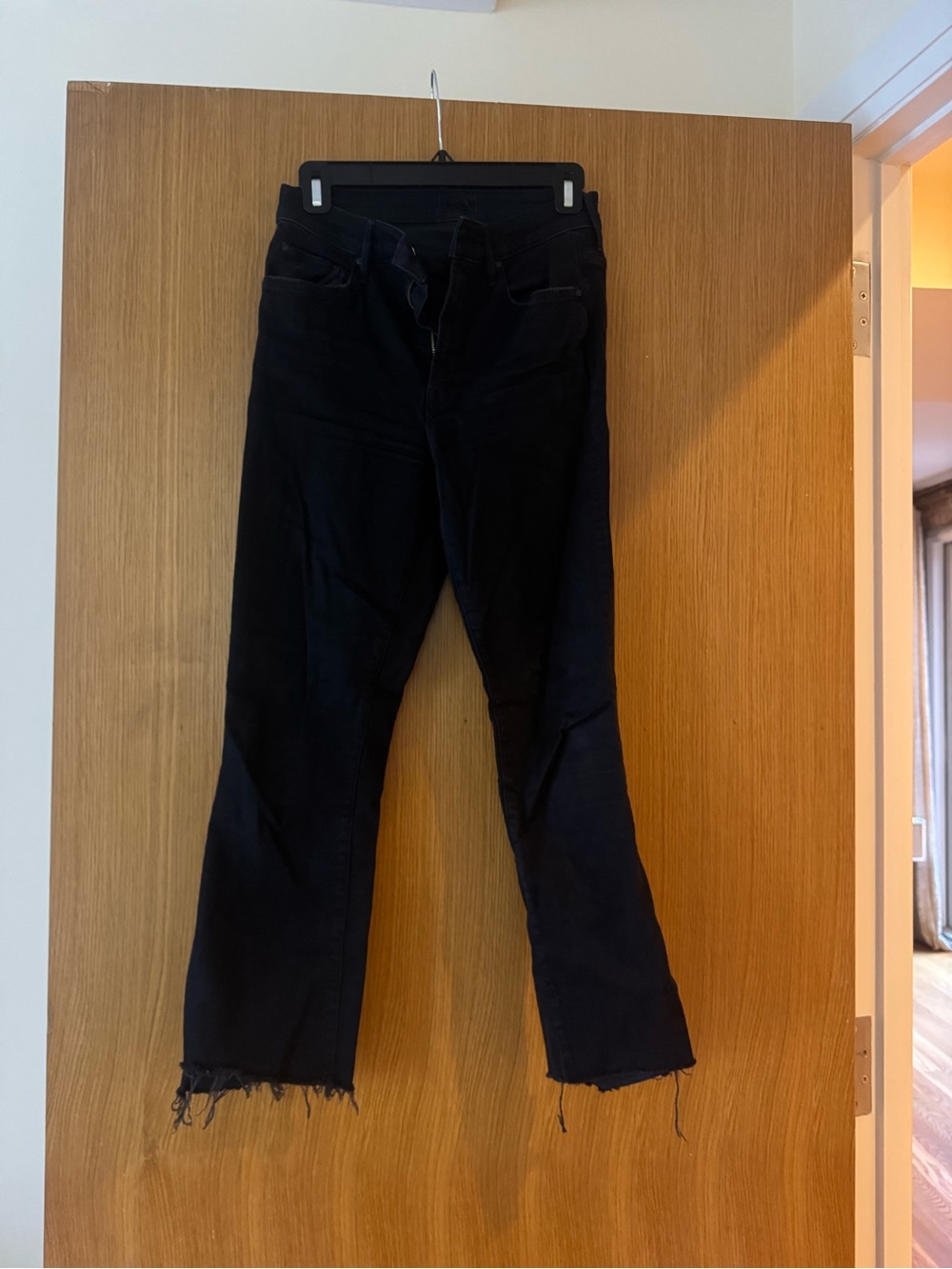 MOTHER The Insider Mid-Rise Frayed Step-Hem Stretch Crop Jeans